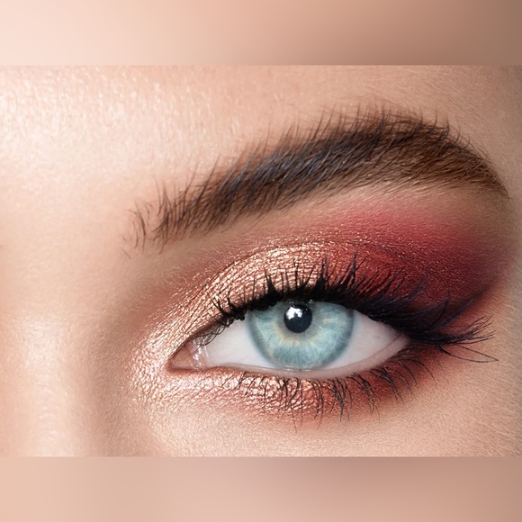 CHARLOTTE TILBURY | ICON PALETTE LIMITED-EDITION - Picture 7 of 13